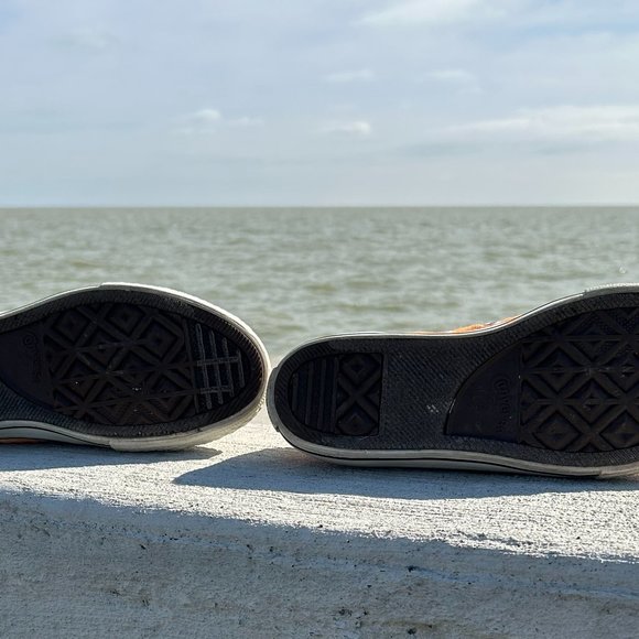 Converse Chuck Taylor Converse All Star  Low Top Double Tongue Jr Size 4 637348F - Picture 8 of 9